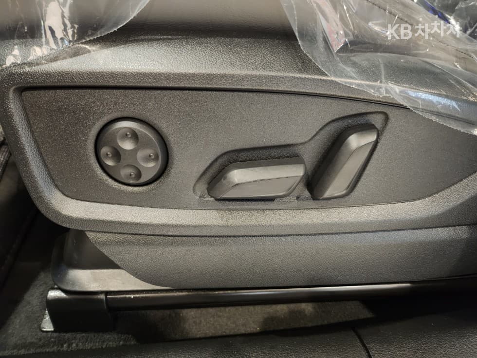 Ауди SQ5(FY)3.0 TFSI Quattro Стандартен - 23
