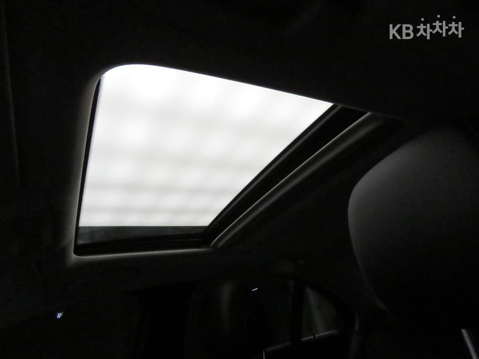 Mercedes-Benz The New (facelift) C-ClassC200 Avantgarde W205 - 18