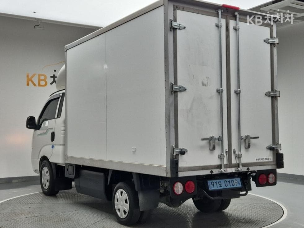 Киа The New (фейслифт) Бонго 3 (лек) EVBox Truck 1 тон Plus형 Королевска кабина Удължено междуосие Стандартен - 2