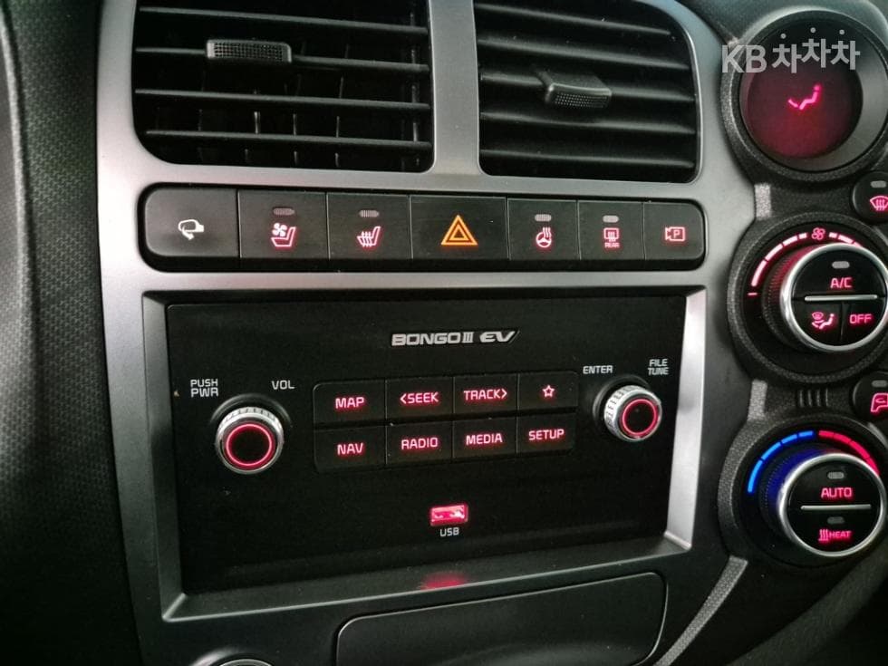 Киа The New (фейслифт) Бонго 3 (лек) EVBox Truck 1 тон Plus형 Королевска кабина Удължено междуосие Стандартен - 14