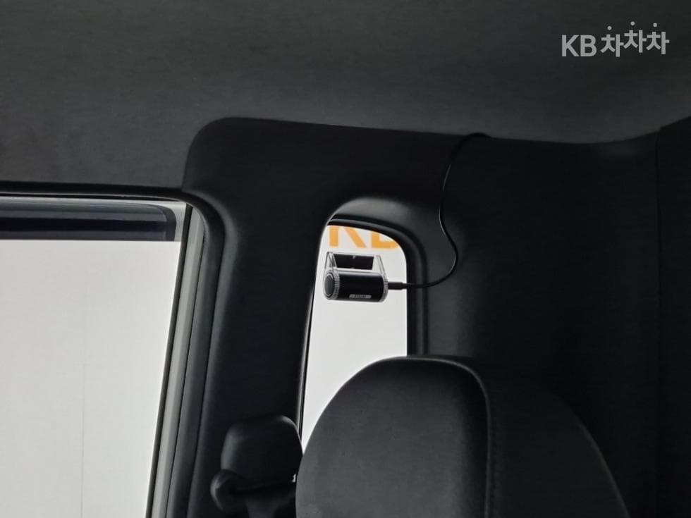 Киа The New (фейслифт) Бонго 3 (лек) EVBox Truck 1 тон Plus형 Королевска кабина Удължено междуосие Стандартен - 18