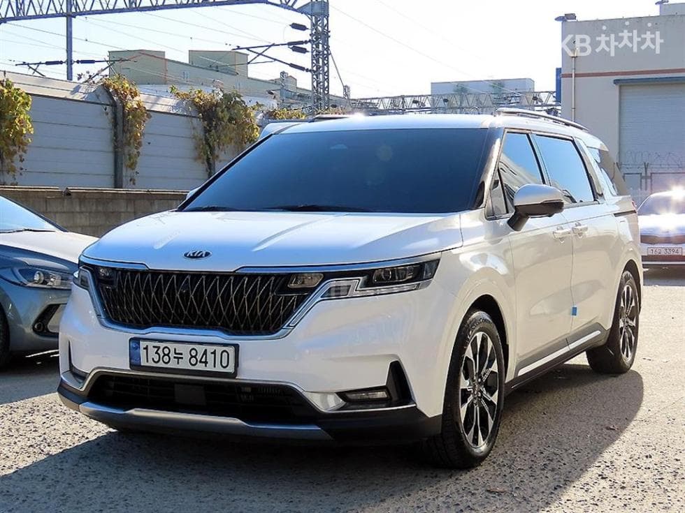 Киа Канивал 4-то поколение D2.2 9-местен Signature - Image 1