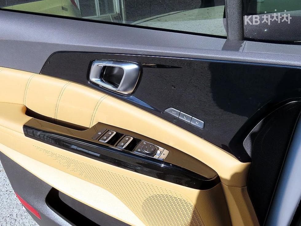 Киа Канивал 4-то поколениеD2.2 9-местен Signature - 12