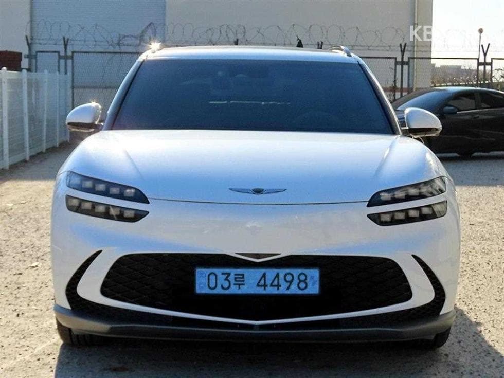 Genesis GV60 Standard 2WD Standard - Image 1