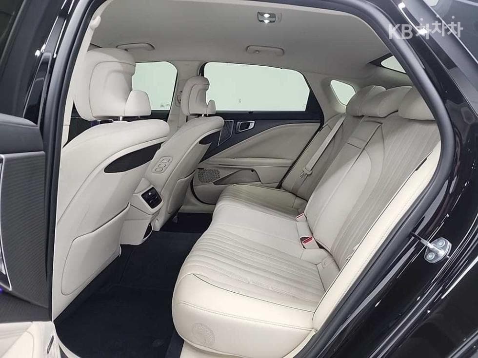 Киа The New (фейслифт) K83.5 Бензин AWD 시그니쳐 - 12