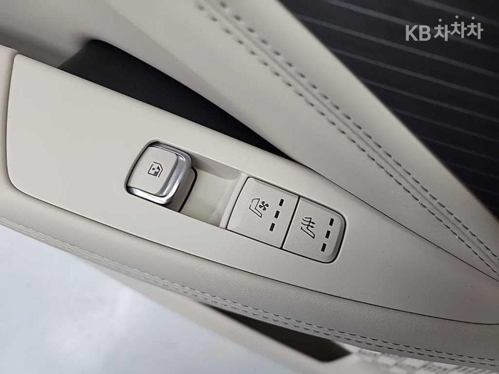 Киа The New (фейслифт) K83.5 Бензин AWD 시그니쳐 - 15