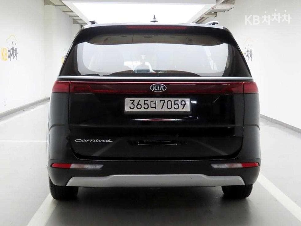 Киа Канивал 4-то поколениеD2.2 9-местен Престиж - 3