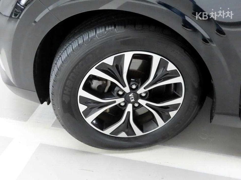 Киа Канивал 4-то поколениеD2.2 9-местен Престиж - 19