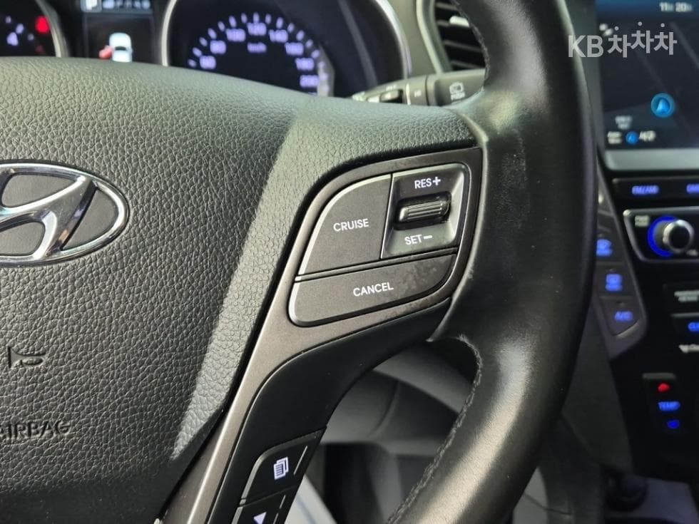 Хюндай Санта Фе The PrimeДизел Хонда R-двигател 2.0 дизел 2WD 7-местен (Лимузин) Exclusive 기본 - 15