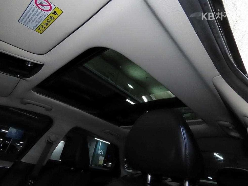 Kia K5 Hybrid 3rd Gen2.0 HEV Signature - 16