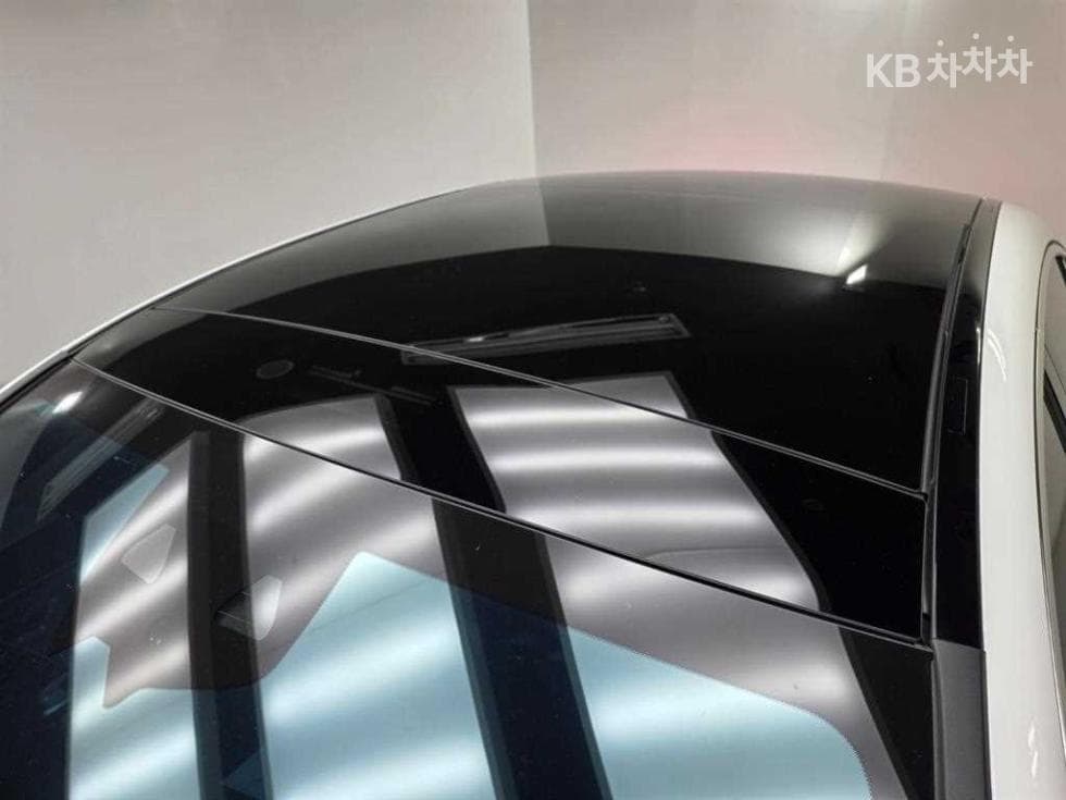 Mercedes-Benz E-클래스 (W214)E300 4MATIC Exclusive - 7