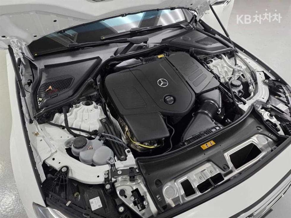 Mercedes-Benz E-클래스 (W214)E300 4MATIC Exclusive - 8