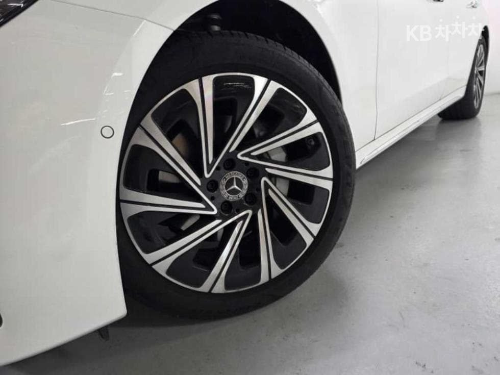 Mercedes-Benz E-클래스 (W214)E300 4MATIC Exclusive - 20