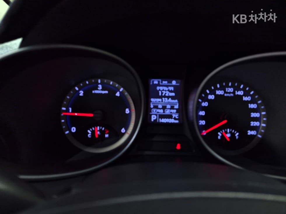 Хюндай Санта Фе DMХонда R-двигател 2.0 дизел 2WD PREMIUM Стандартен - 7