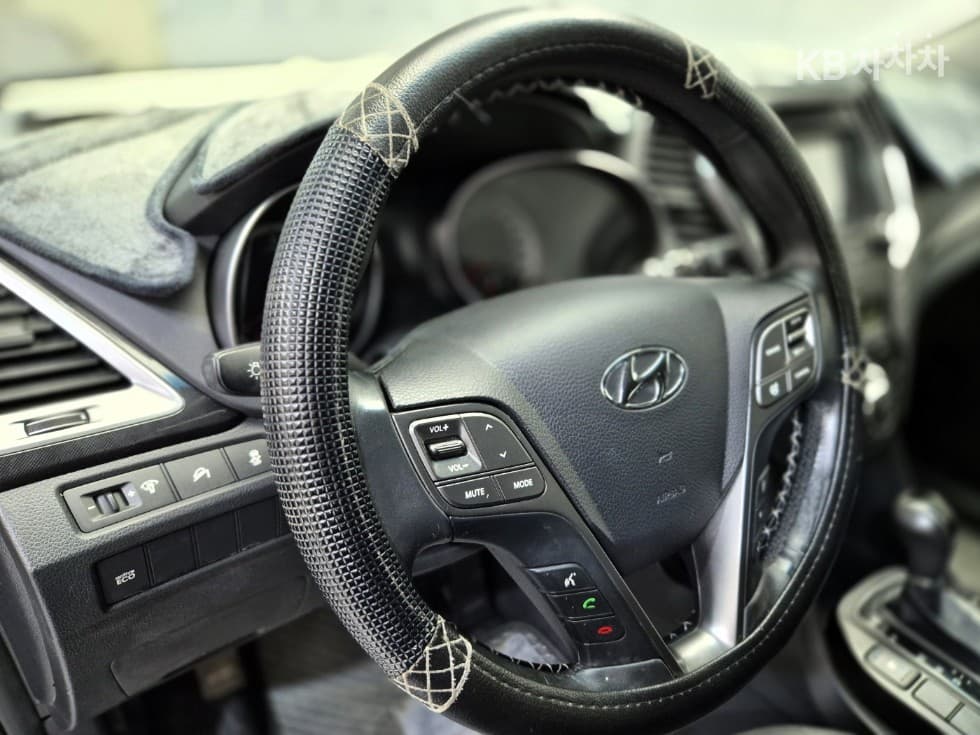 Хюндай Санта Фе DMХонда R-двигател 2.0 дизел 2WD PREMIUM Стандартен - 17