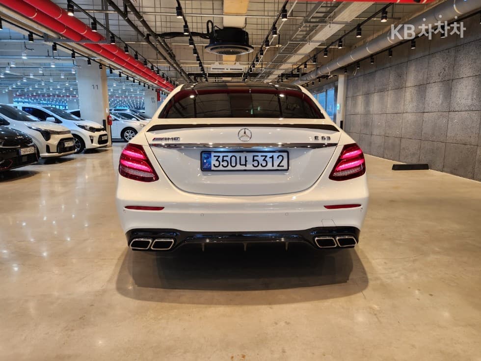 Mercedes-Benz E-Class (W213)E63 AMG 4MATIC+ - 5