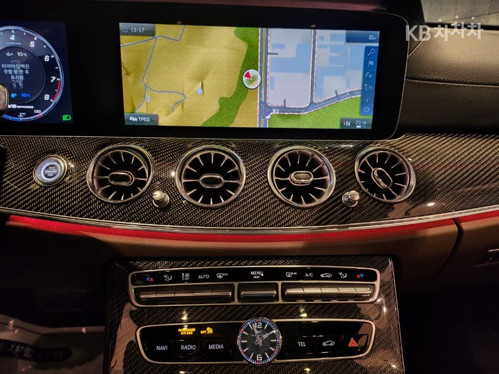 Mercedes-Benz E-Class (W213)E63 AMG 4MATIC+ - 11