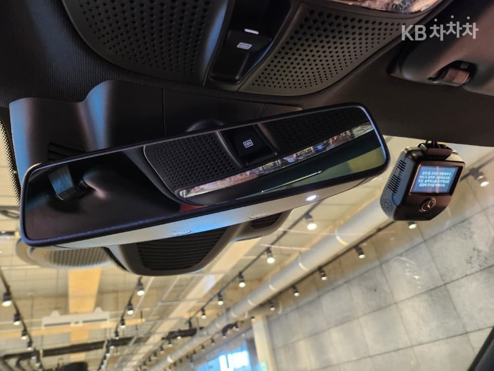 Mercedes-Benz E-Class (W213)E63 AMG 4MATIC+ - 22