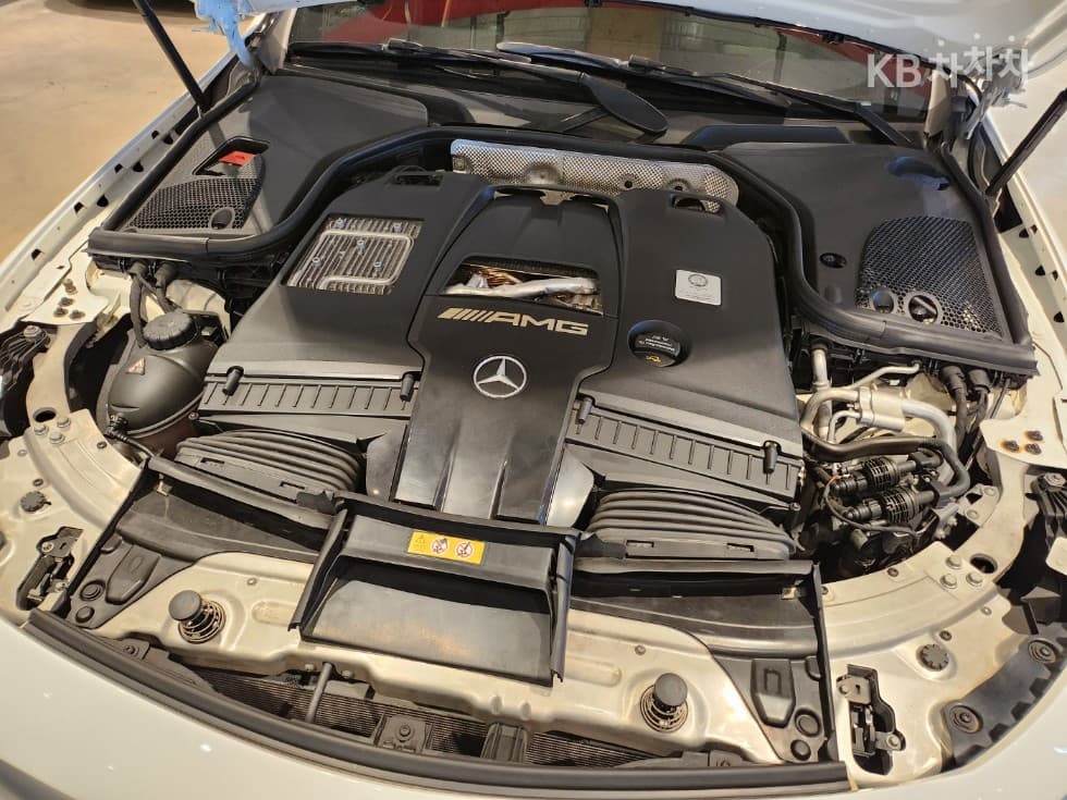 Mercedes-Benz E-Class (W213)E63 AMG 4MATIC+ - 26