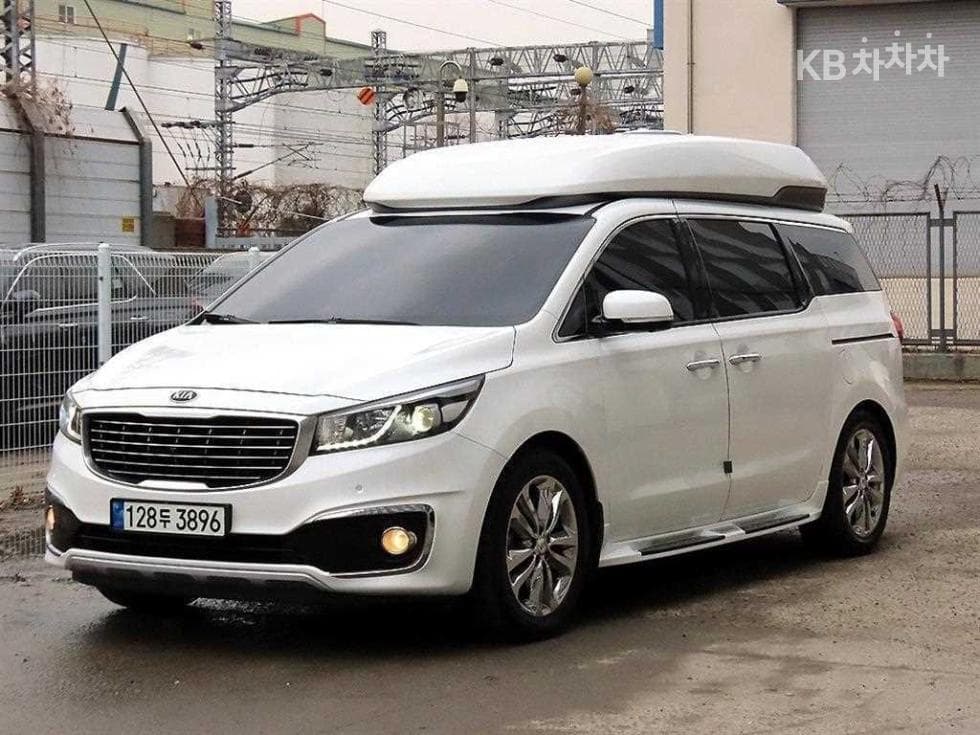 Киа All New Канивал 9-местен 2.2 Дизел Висок Лимузин (Канивал) Престиж - Image 1