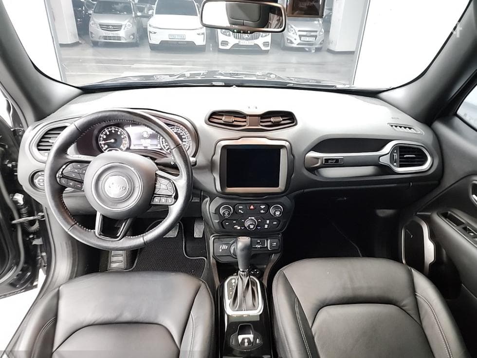 지프 레니게이드2.4 Limited AWD 80th Anniversary Edition - 7