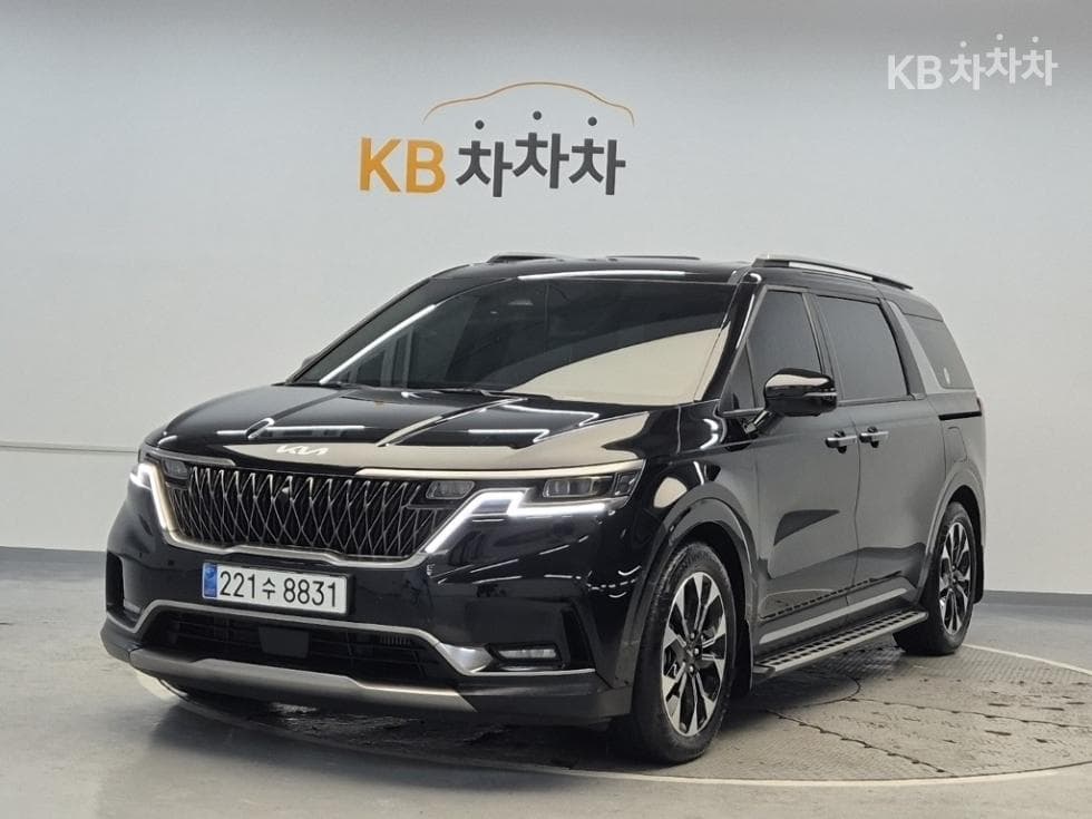 Kia Carnival 4th generation D2.2 7-seater (Limousine) Signature - Image 1