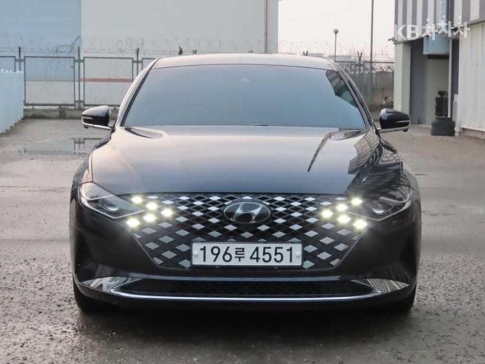 Хюндай The New (фейслифт) Grandeur (Azera) Хибрид2.4 Premium