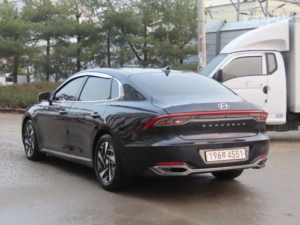 Хюндай The New (фейслифт) Grandeur (Azera) Хибрид2.4 Premium - 3