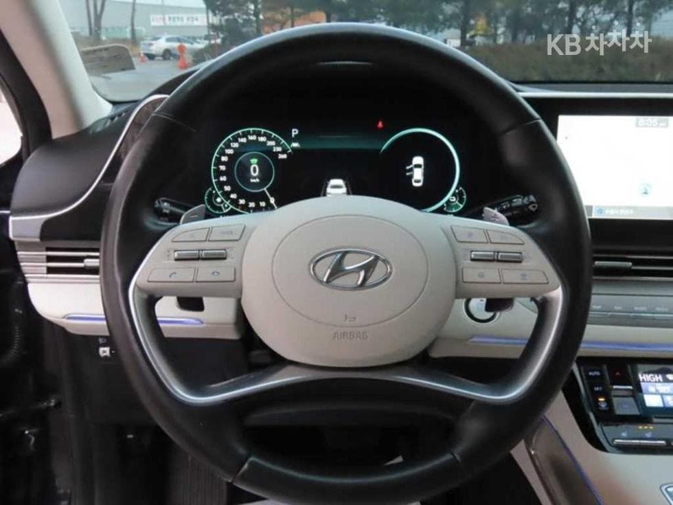 Хюндай The New (фейслифт) Grandeur (Azera) Хибрид2.4 Premium - 9