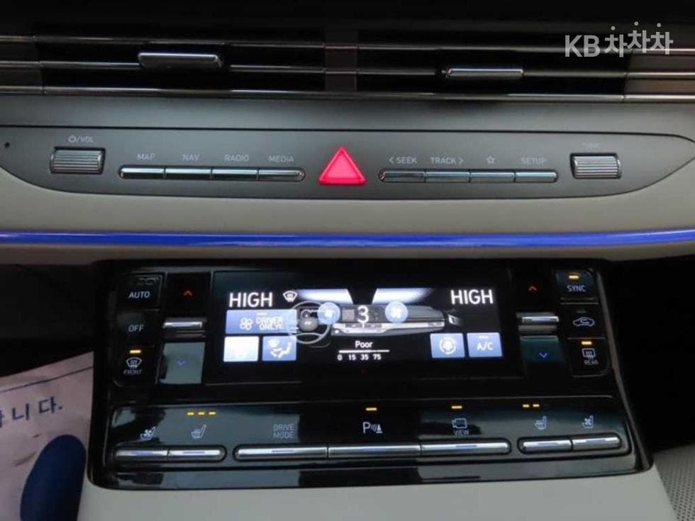 Хюндай The New (фейслифт) Grandeur (Azera) Хибрид2.4 Premium - 14