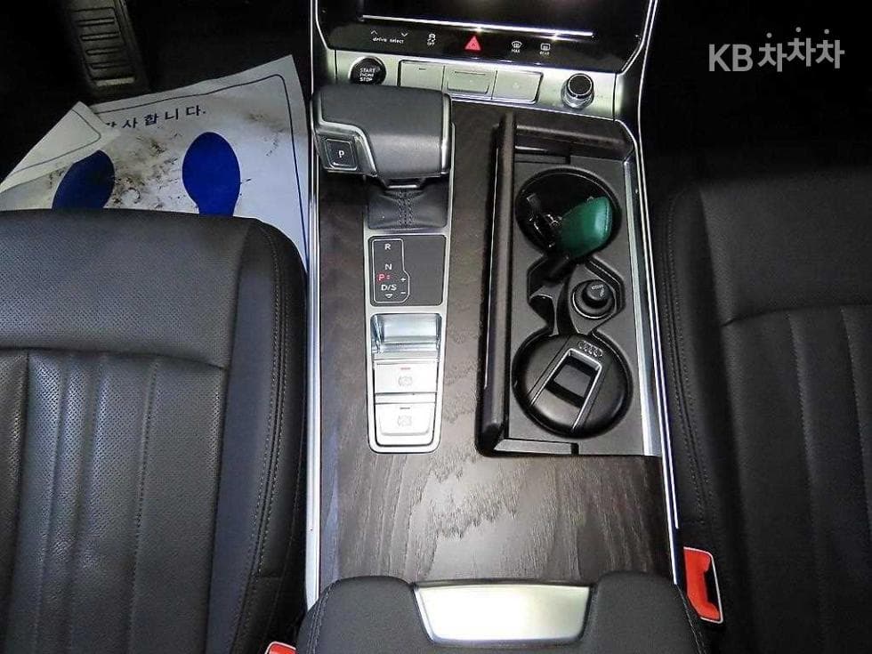 Audi A6(C8)45 TFSI Quattro Premium - 12