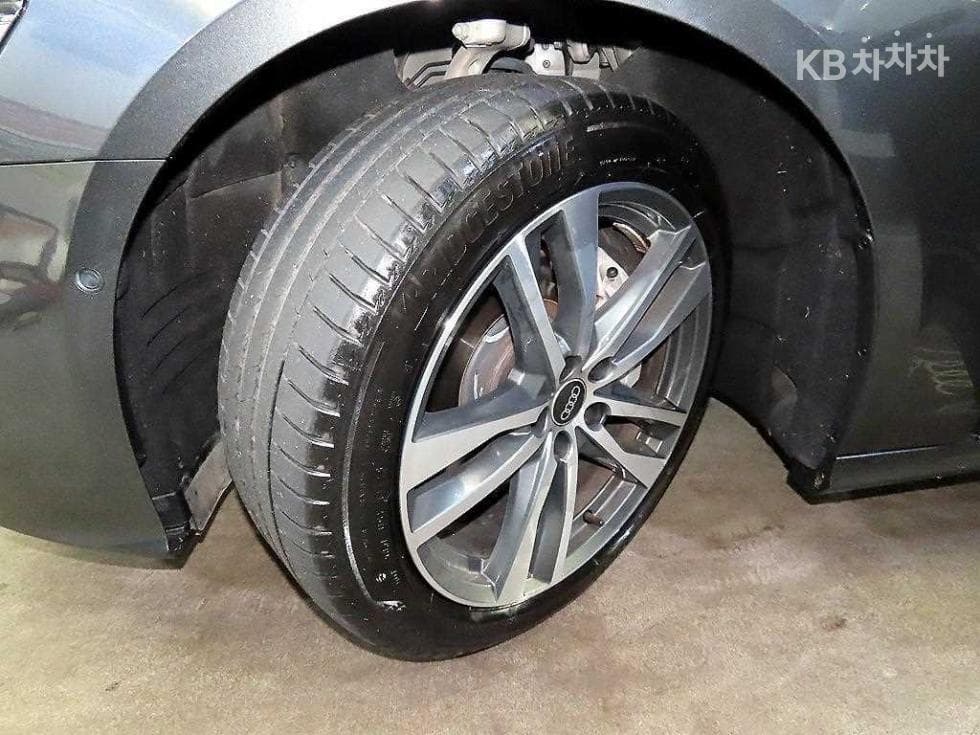 Audi A6(C8)45 TFSI Quattro Premium - 20