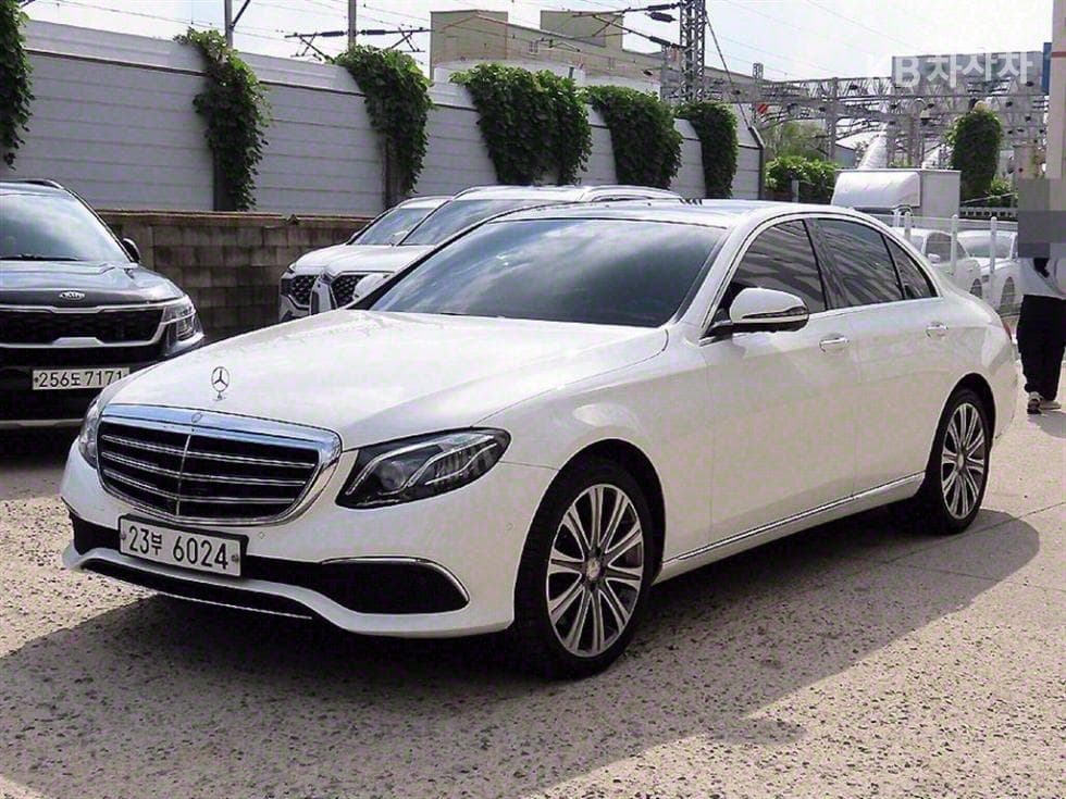 Mercedes-Benz E-Клас (W213)E400 4MATIC Exclusive - 2