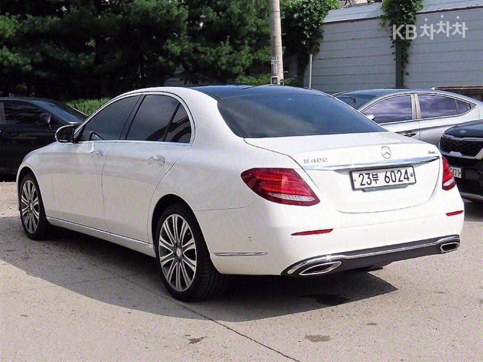 Mercedes-Benz E-Клас (W213)E400 4MATIC Exclusive - 3