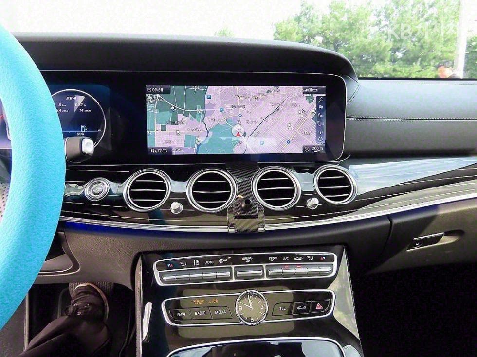 Mercedes-Benz E-Клас (W213)E400 4MATIC Exclusive - 13