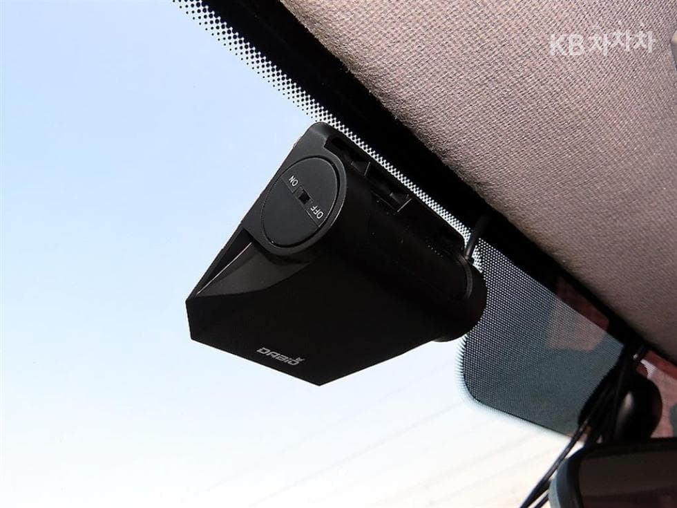 Hyundai Grand Starex12-seater Wagon CVX Deluxe - 17