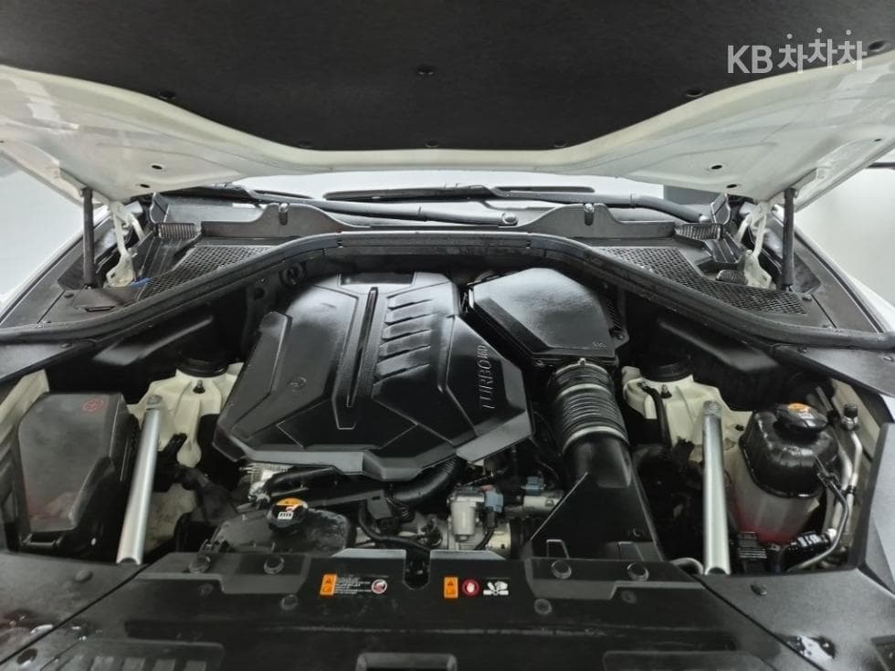 Genesis GV803.0 Diesel AWD - 5