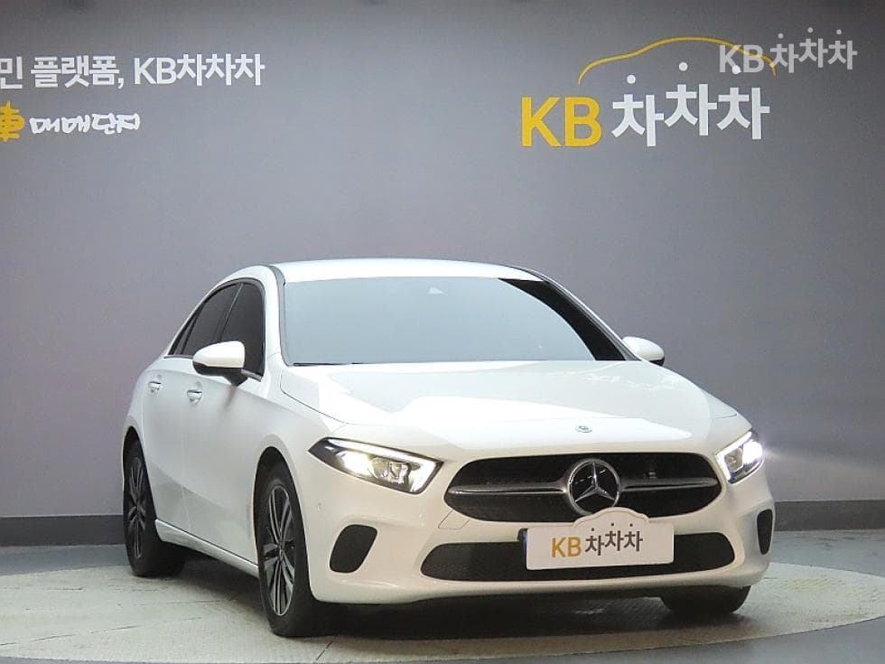 Mercedes-Benz A클래스(W177)A220 Sedan - - 3
