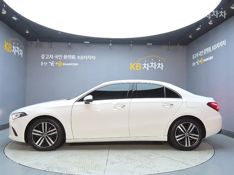 Mercedes-Benz A클래스(W177)A220 Sedan - - 5