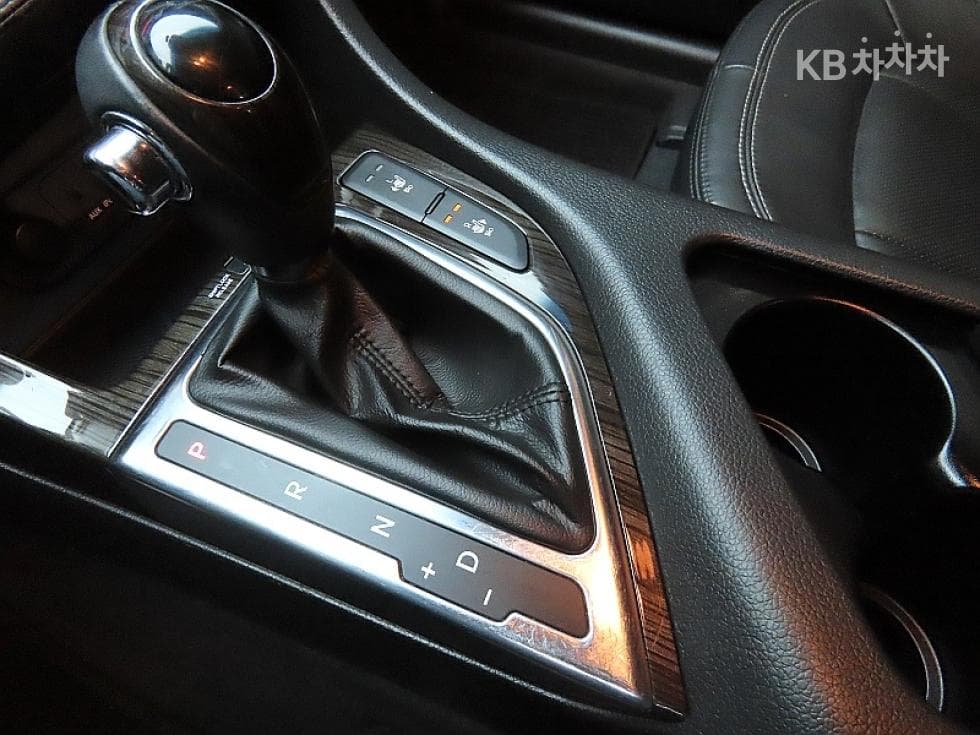 Kia K5Gasoline 2.0 Prestige - 9