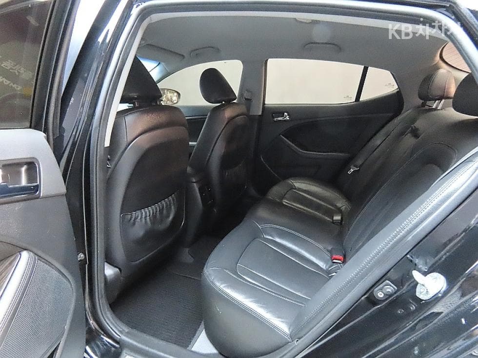 Kia K5Gasoline 2.0 Prestige - 11