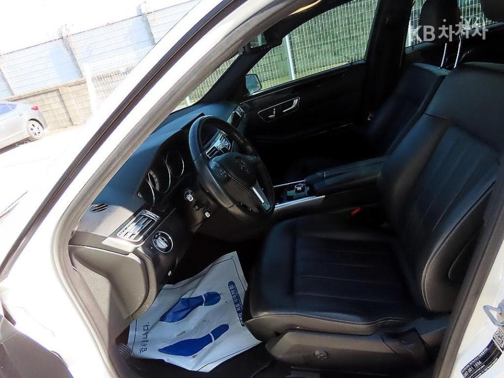 Mercedes-Benz Нов E-КласE220 블루텍 Авангард W212 - 5