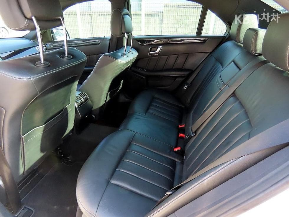 Mercedes-Benz Нов E-КласE220 블루텍 Авангард W212 - 6