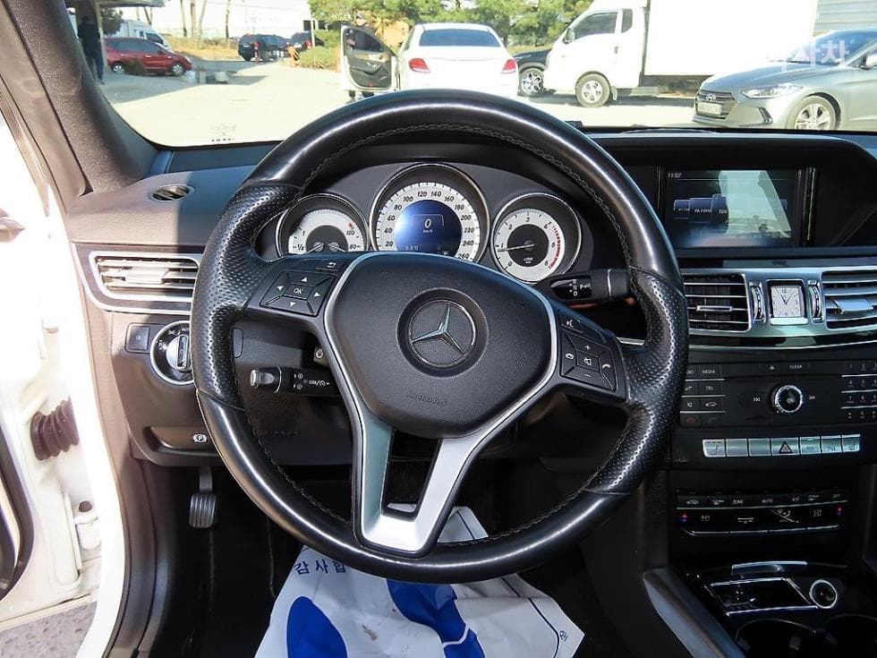 Mercedes-Benz Нов E-КласE220 블루텍 Авангард W212 - 8