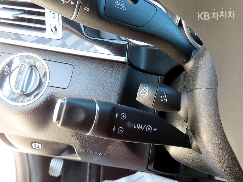 Mercedes-Benz Нов E-КласE220 블루텍 Авангард W212 - 12