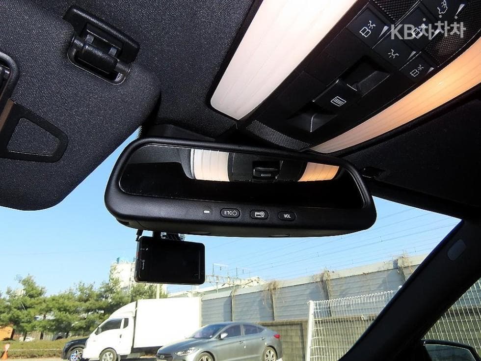 Mercedes-Benz Нов E-КласE220 블루텍 Авангард W212 - 16