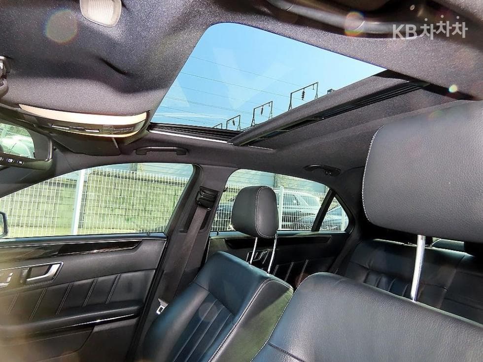 Mercedes-Benz Нов E-КласE220 블루텍 Авангард W212 - 18