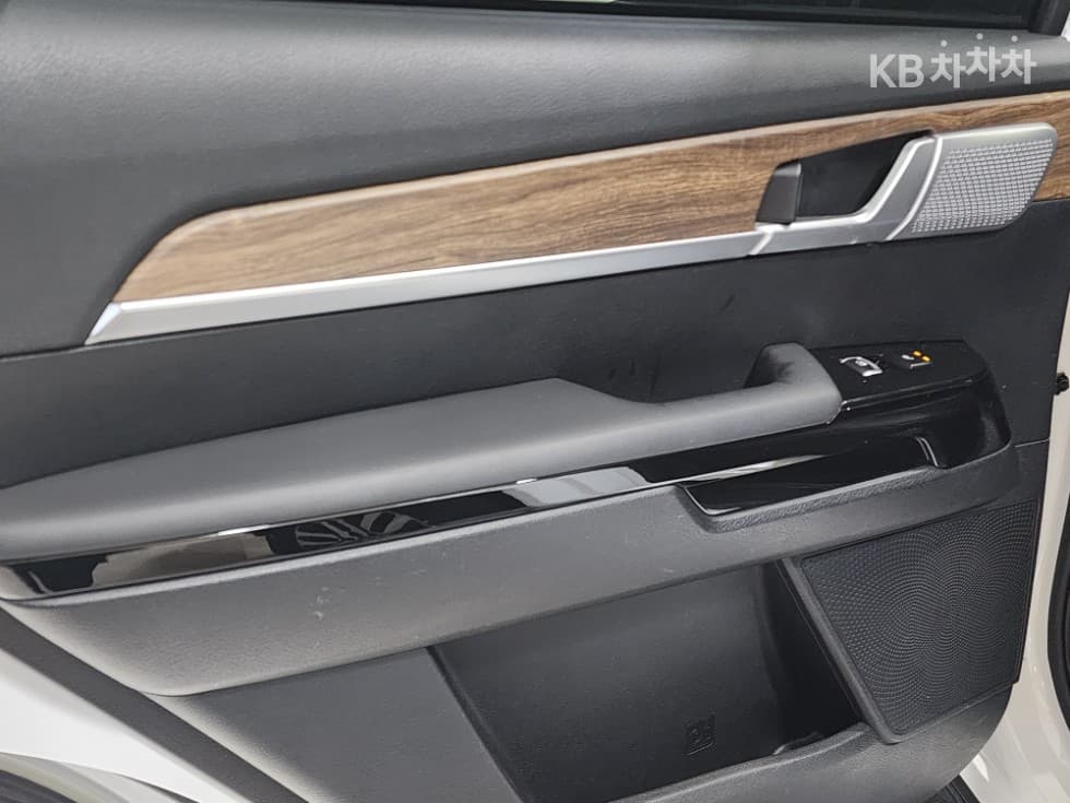 Киа Mohave 더마스터3.0 Дизел 4x4 플래티넘 - 25