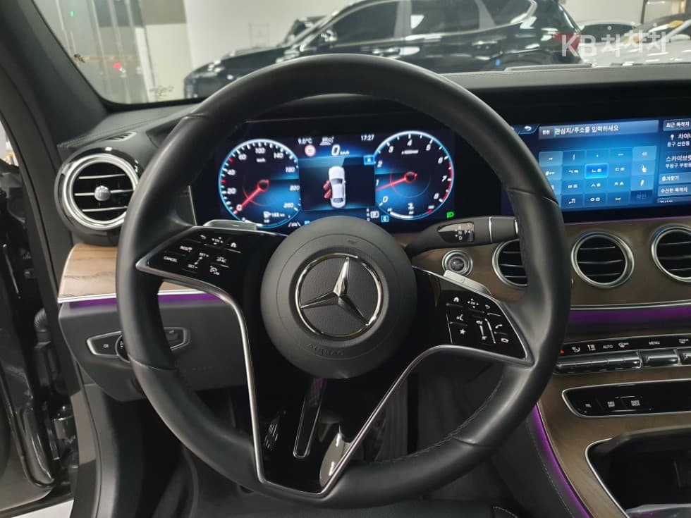 Mercedes-Benz E-Клас (W213)E250 Avantgarde - 10