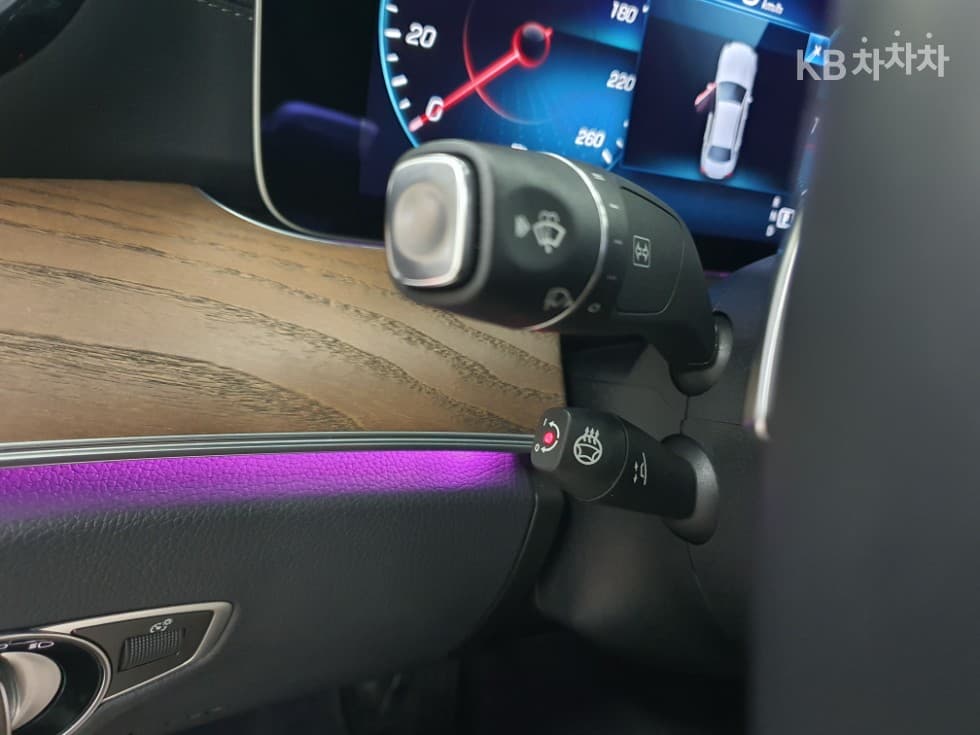 Mercedes-Benz E-Клас (W213)E250 Avantgarde - 13